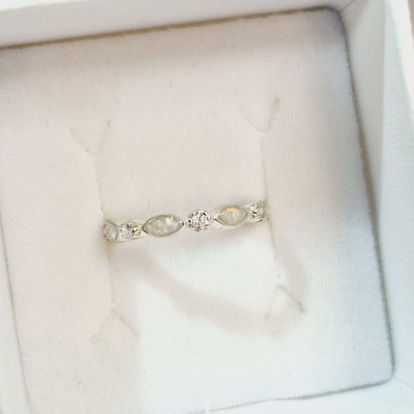 Marquise full ring smooth edge