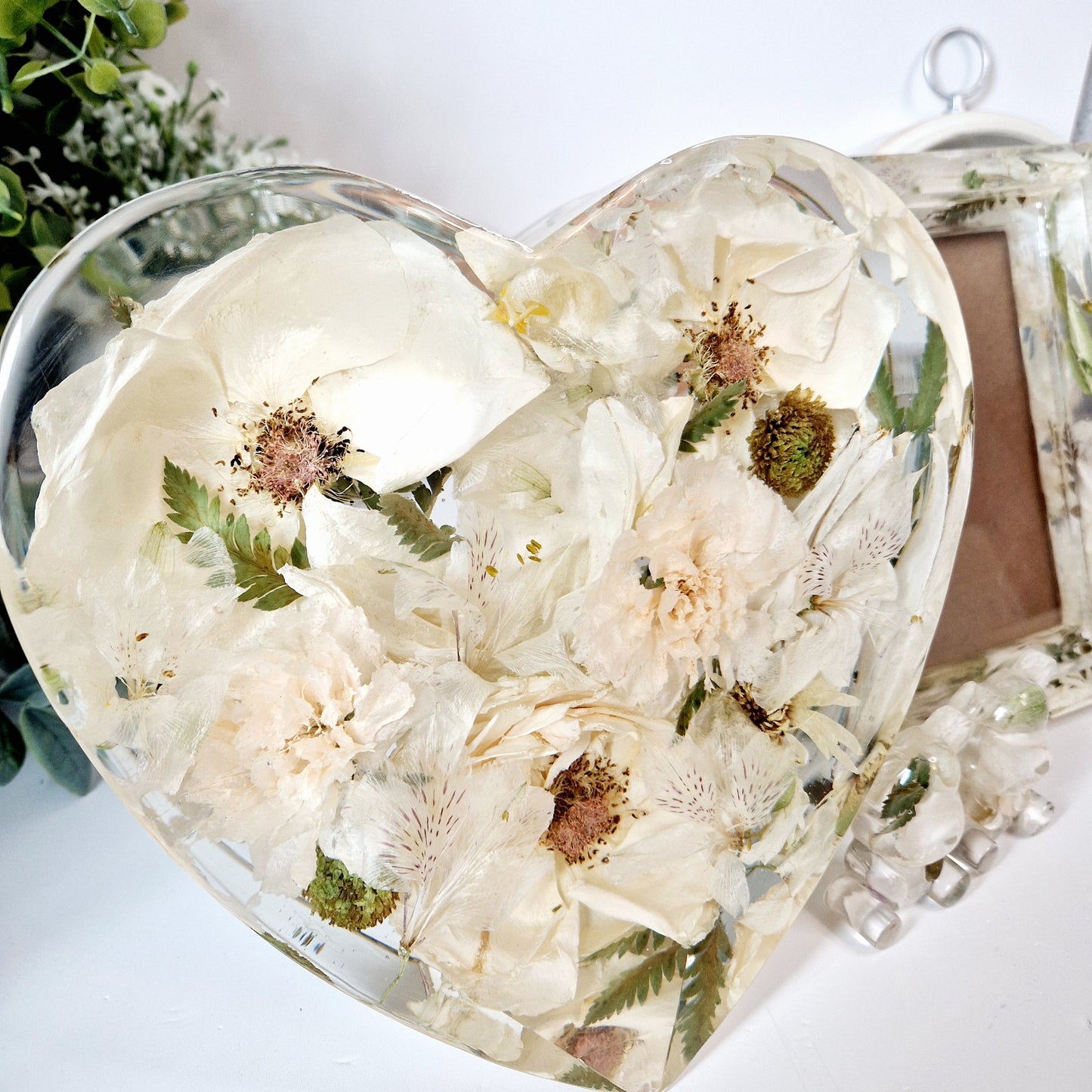 20cm Upright Standing Floral Heart
