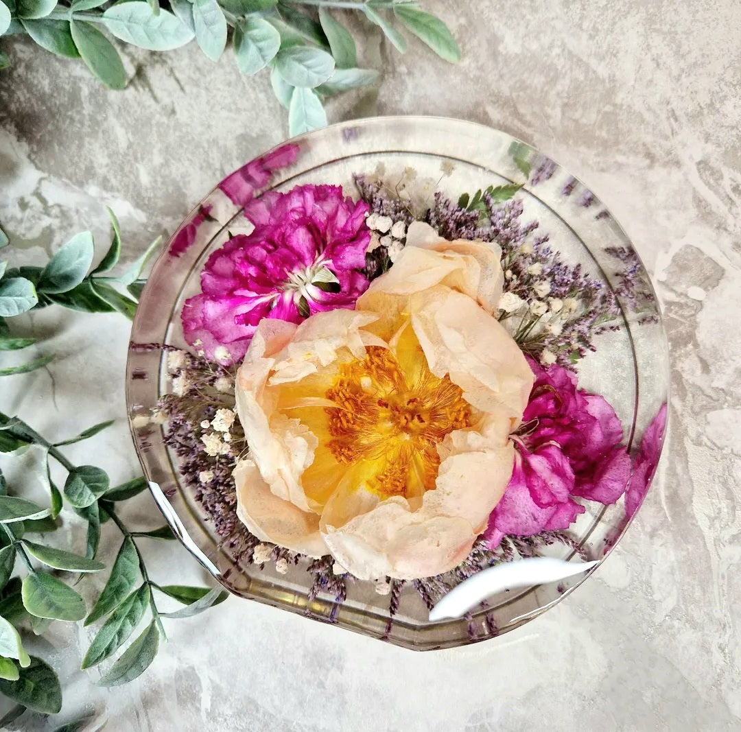 Wedding Flower Preservation UK | 15cm Round Resin Keepsake Block