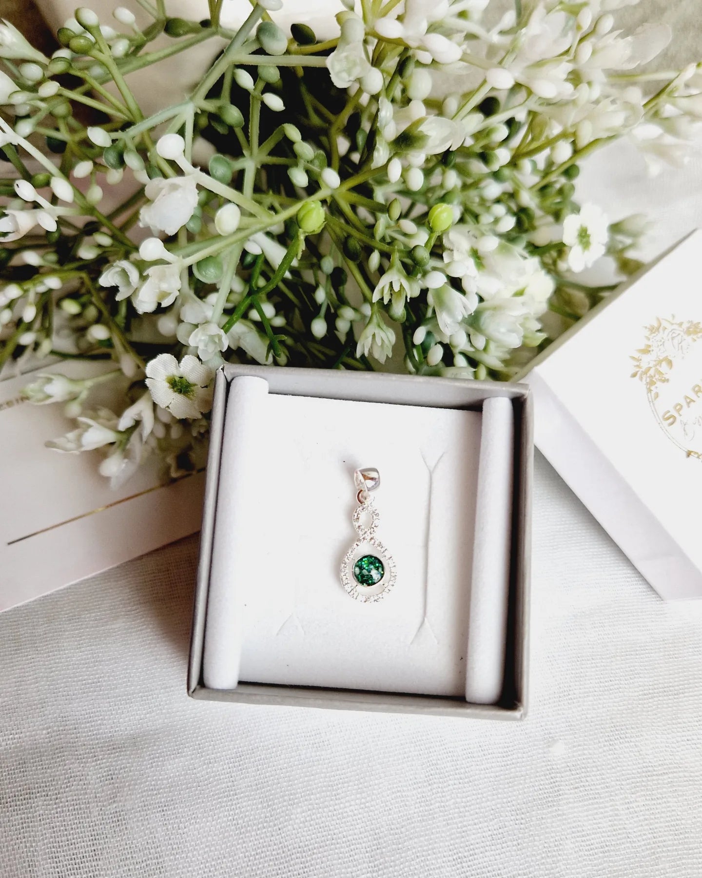 Crystsal pendant