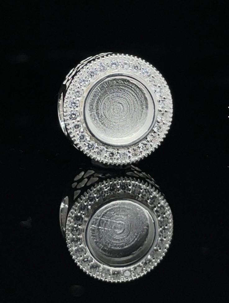 Halo charm