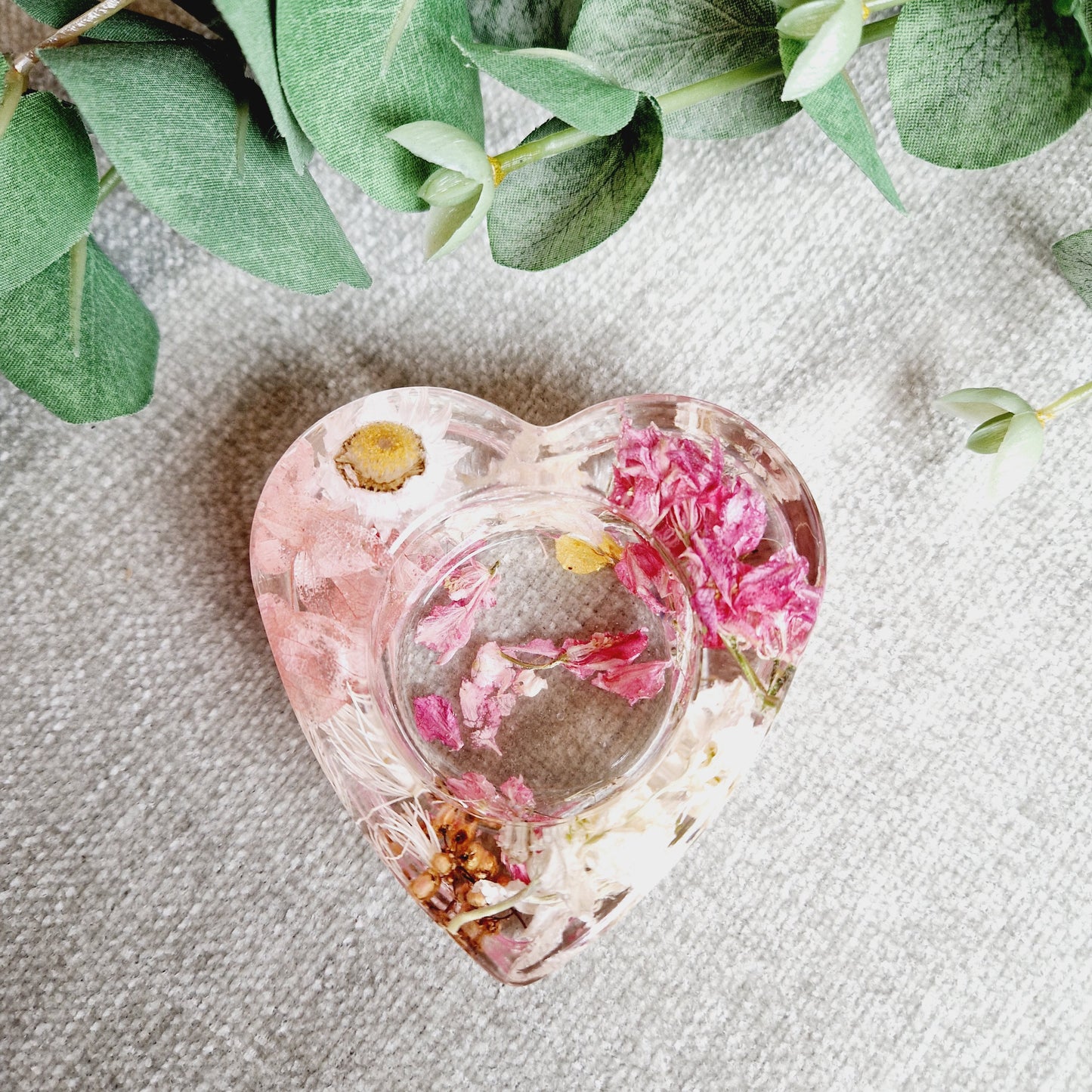 Small heart tea light holder