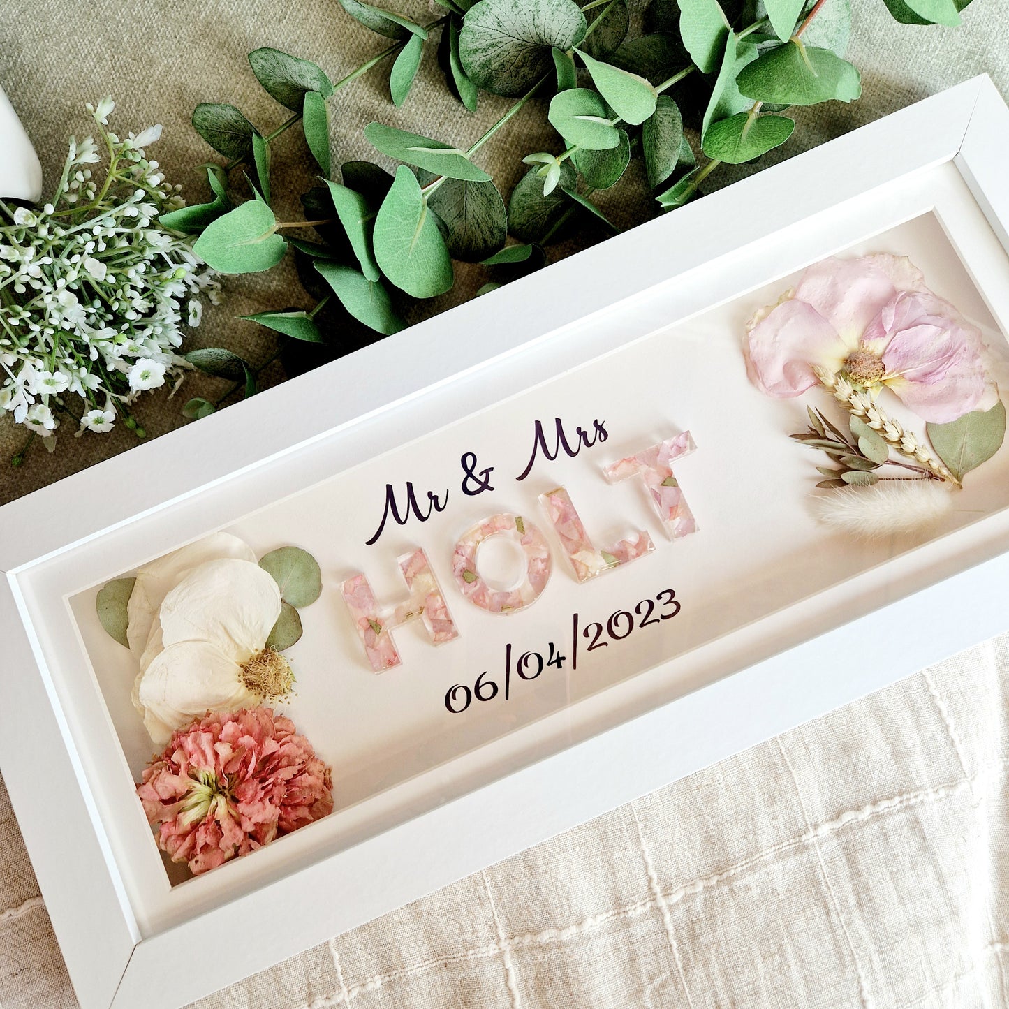 Panoramic frame with flowers