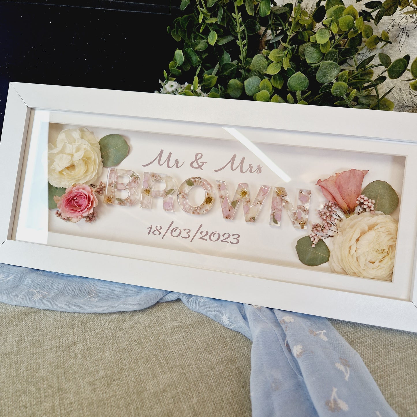 Panoramic frame with flowers