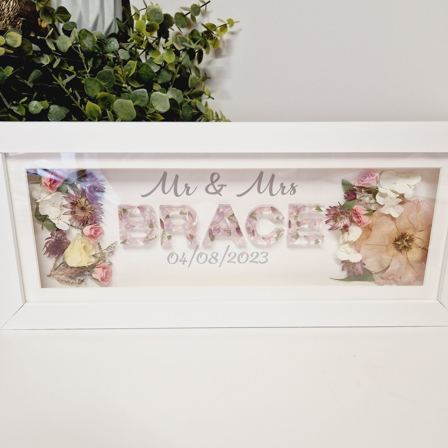 Panoramic frame with flowers