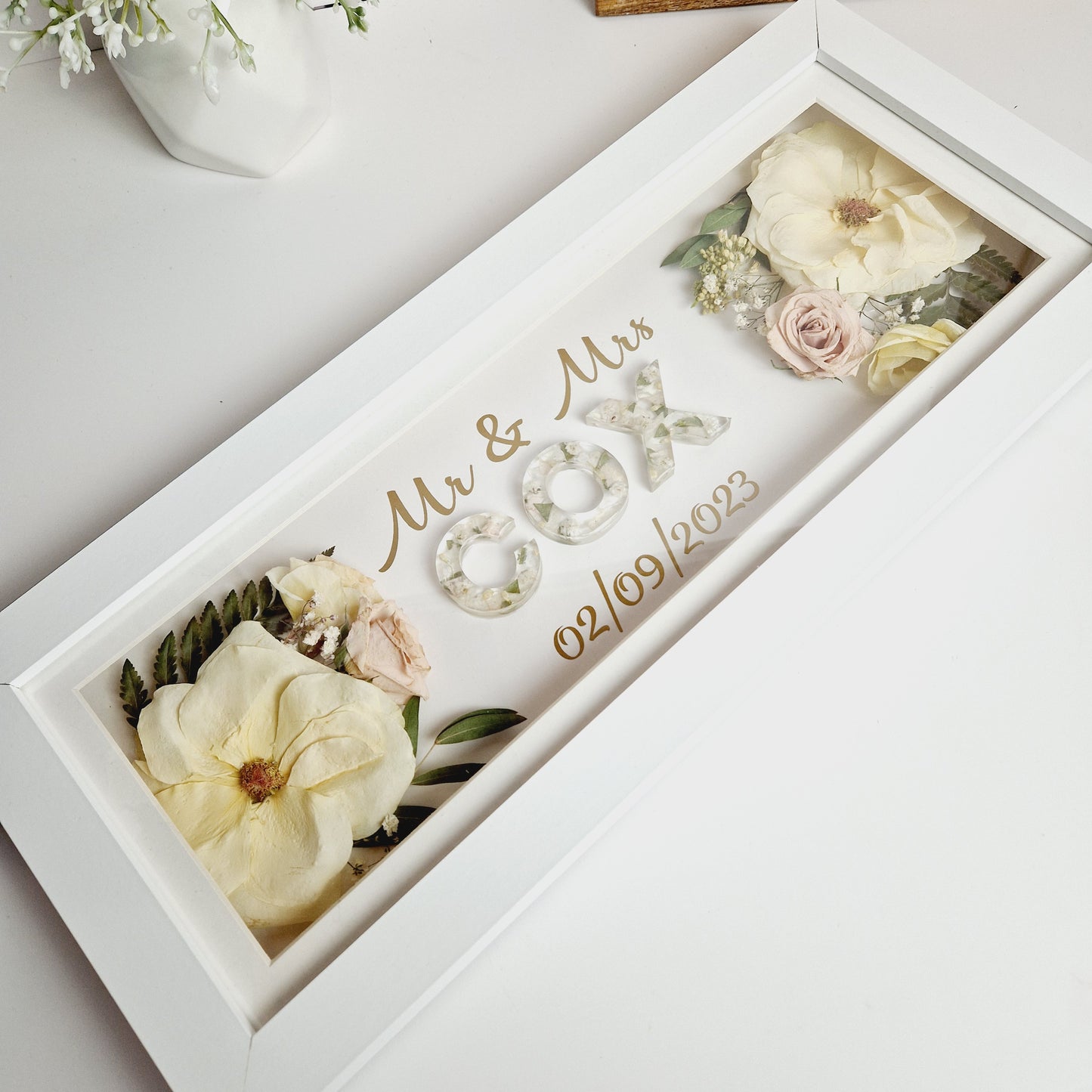 Panoramic frame with flowers