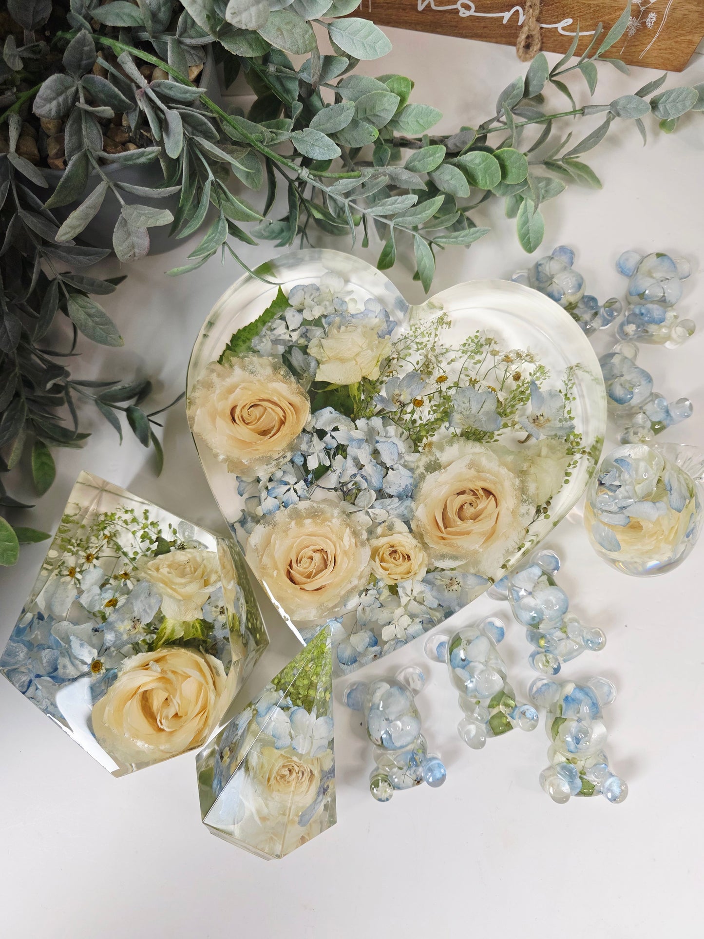 25cm Freestanding  Floral Heart
