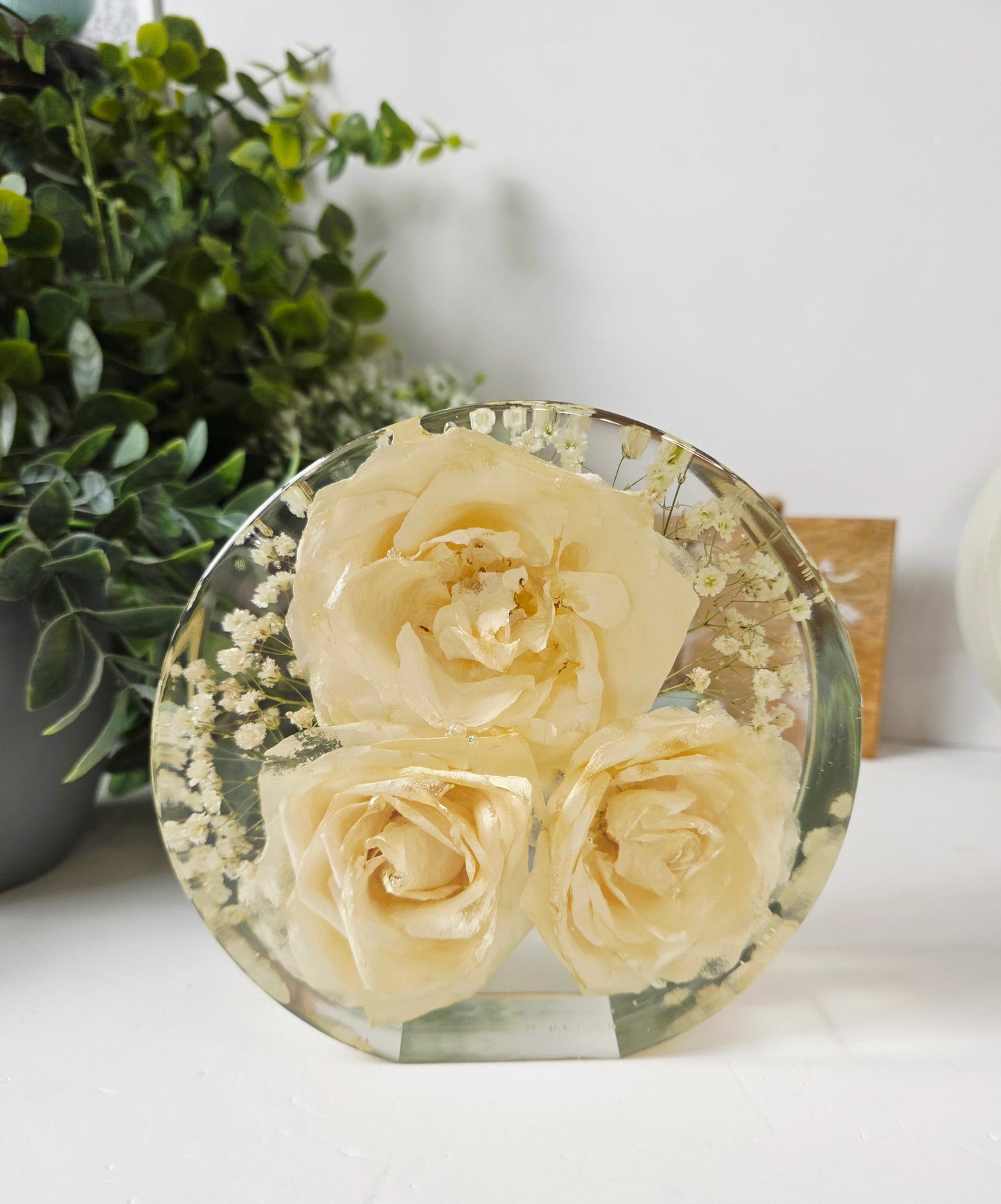 Wedding Flower Preservation UK | 15cm Round Resin Keepsake Block
