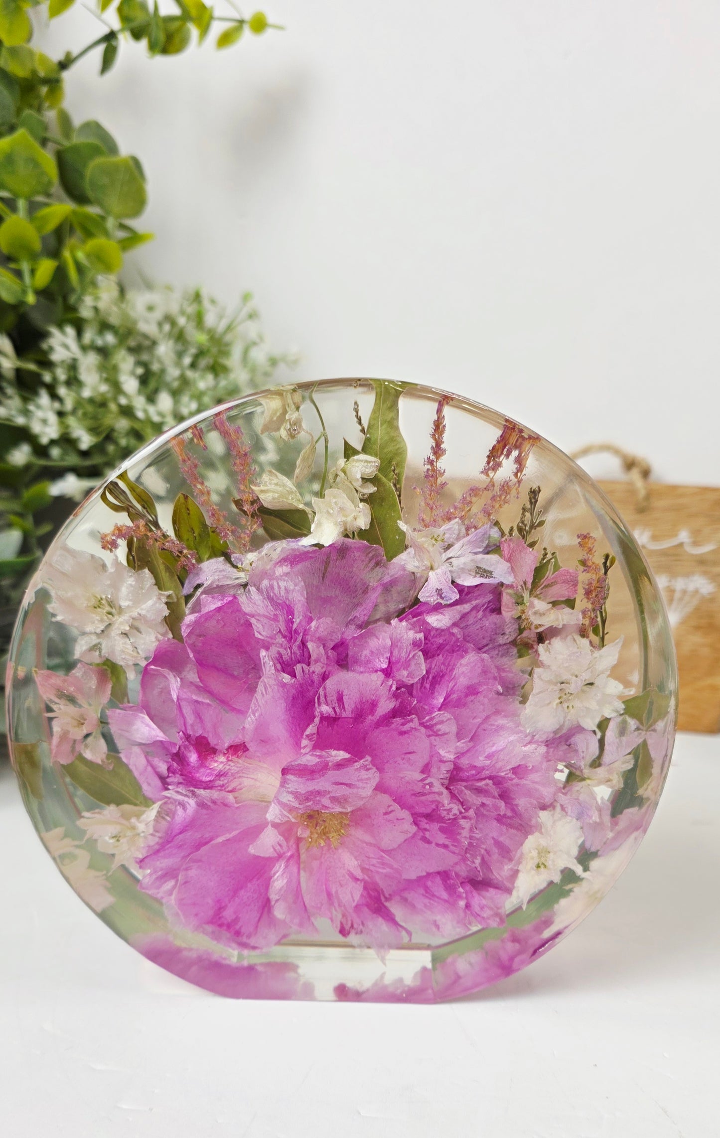 Wedding Flower Preservation UK | 15cm Round Resin Keepsake Block