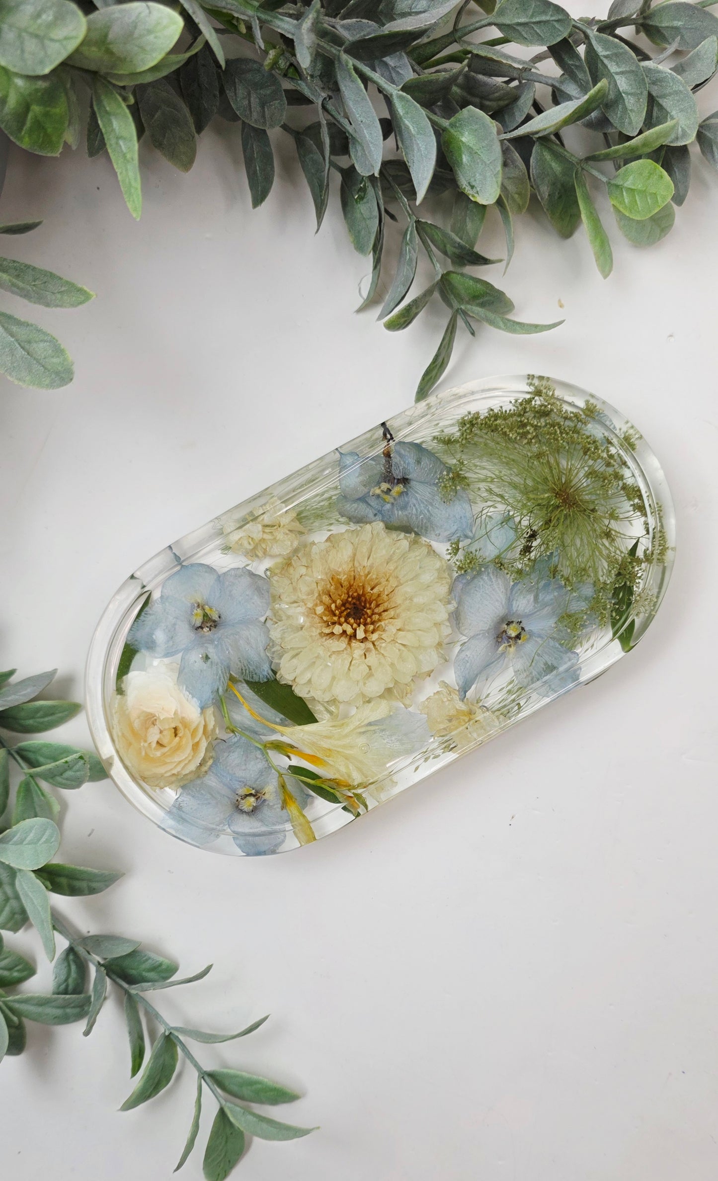 Oval trinket dish