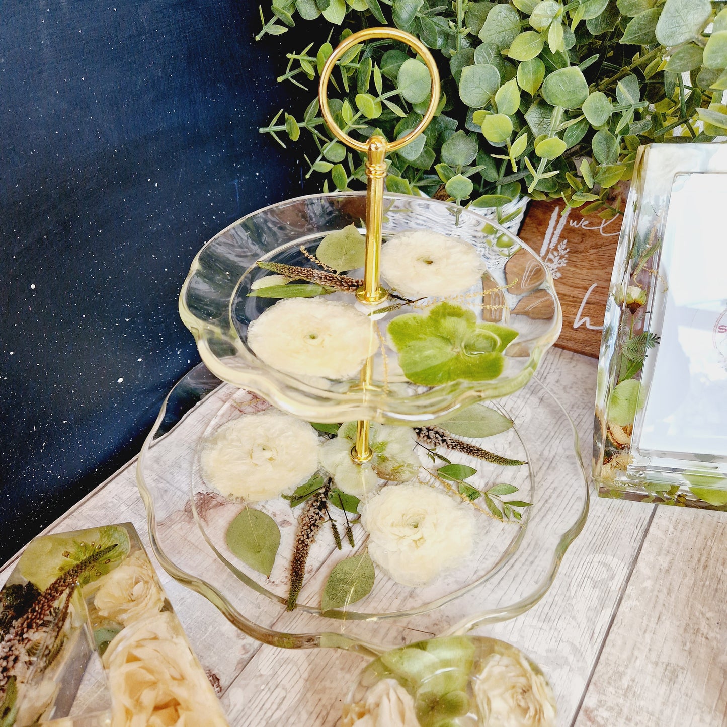 Cake stand / display stand