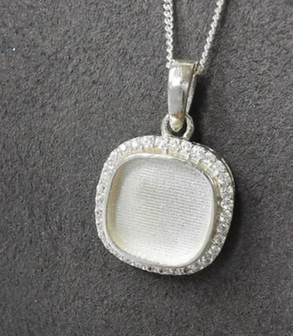 Square crystal pendant