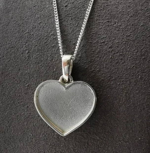 Heart pendant